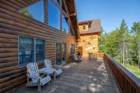 Large Lakefront Home - Homestays