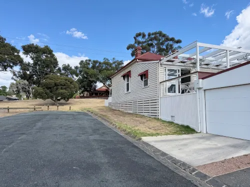 Olinda Cottage - Close to CBD with city views
