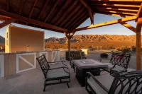 Secluded Western Retreat 3-bedroom house with EV Charger. Close to Death Valley - 3성급