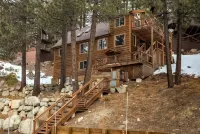 Walk to Stagecoach Lift - 5Br Luxury Ski Cabin - Private Hot Tub - 3 Fireplaces - 4-Star