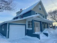 Spacious 7-bedroom house with WiFi, Garage, Sauna, and AC in amazing Calumet -  Habitaciones en casas particulares