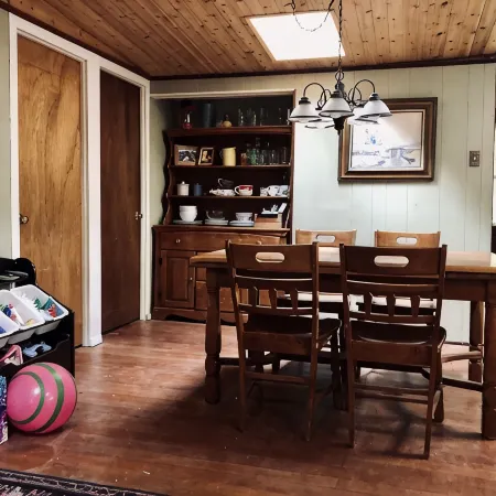 Cozy, Quiet Cottage-style Cabin - 10m to Bethel Woods music venue!