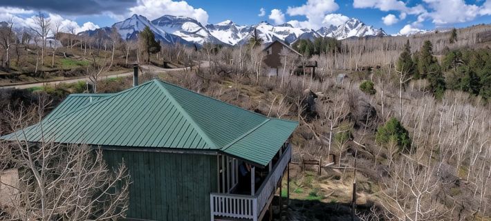 Cozy and Private Cabin, Enjoy Gorgeous Views of Mountains. Hotels in Ouray County