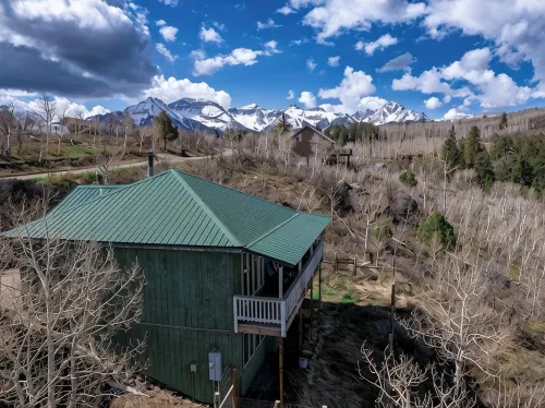 Cozy and Private Cabin, Enjoy Gorgeous Views of Mountains. - 3-Star