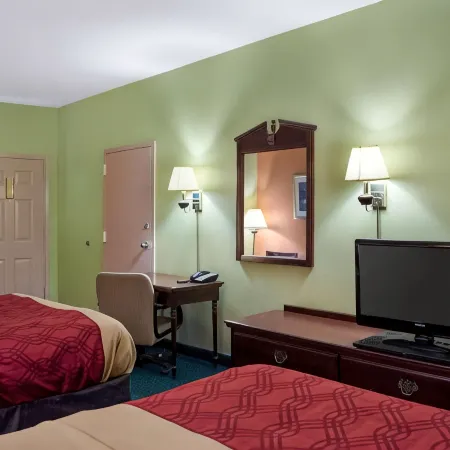 Econo Lodge Canton I-55