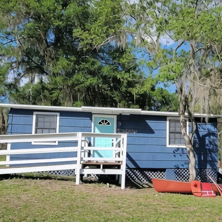 White Sands Lake 2-bedroom Cottage, Sleeps 6, Kayaks/Fishing