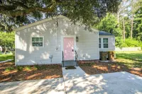 Pink Door Cottage is a storybook cottage close to everything!
