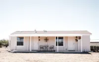 Cozy, quiet getaway in the high desert, 10 miles to Roosevelt Lake - 3-Star
