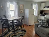 Castaways Cottage on Croton Pond 3) - 2-Star