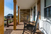 Luxury Farm Cottage, Hot Tub, Sauna,Massage,Shenandoah Views, Pet Friendly