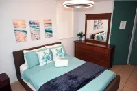 Renovated Penthouse at Aquatika - 5 Pools & Beach Access - Apartments