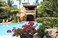 Paradise Found!  Beautiful Private Villa On The Sea in the Village of Placencia! - Villas