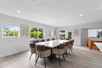 Glam Manor by Glam Homes - 4-Star