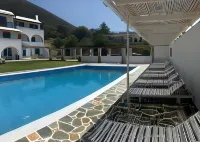 Saltriver Rooms - piscine