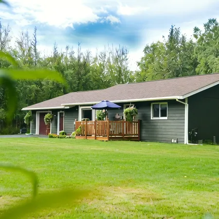 Uniquely Alaskan Vacation Home Отели в г. Фишук