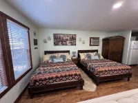 Waterfront Studio with Hot Tub & Fire Pit Sleeps 4 - căn hộ