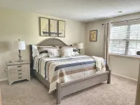 3 Min to Strip! Indoor Pool, Hot tub, Sauna, new! - Condos