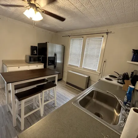 Cute Clayton Village Apartment. Dog friendly. With Boat Parking.