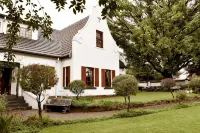 Oak View Manor