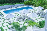 Mullins Grove - Pools