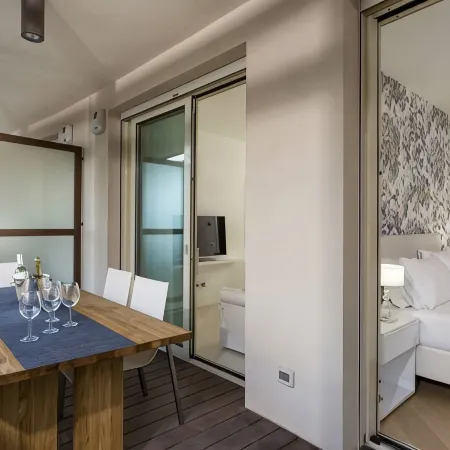 Embassy Aparthotel