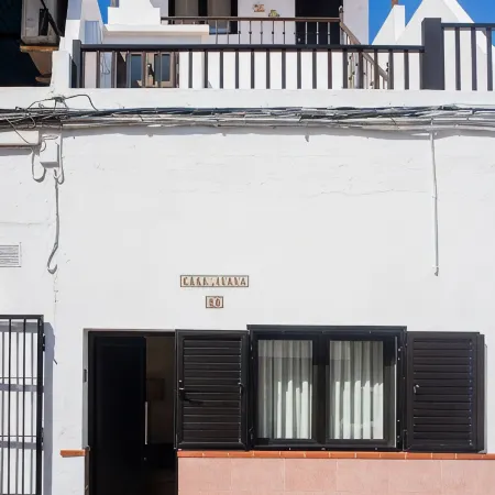 Casa Juana 50 meters from Playa del Reducto and Wifi