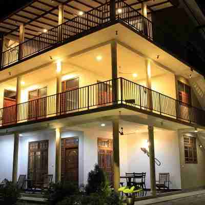 Coral Palm Villa and Apartment Hotel Exterior