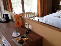 Valley Village Hotels in Matala