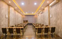 Pollos Hotel & Gallery Rembang