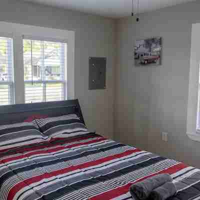 3-bedroom house in beautiful Valdosta with WiFi, AC. Enjoy your stay Rooms