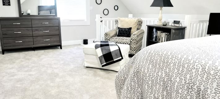 Bright one bedroom loft cottage guest house Hotels in Pueblo