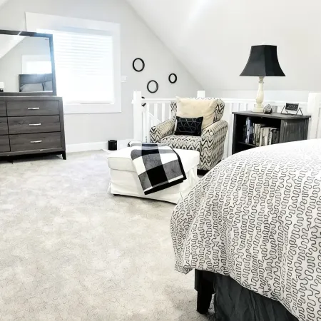 Bright one bedroom loft cottage guest house