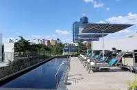 Alia Inn Boutique WTC - Pools