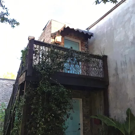 Downtown Art & Eclectic "D" 2br