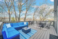 Luxury Lakefront Getaway Sleeps 18Near Chicago Family Friendly - Boutique