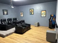 Cheaper Than a Hotel!!  6Br Near Disney - Sleeps 16 Free Heated Pool! - プライペートプール