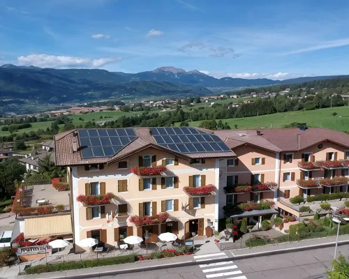 Wellness e Resort Stella Delle Alpi Hotels in Ronzone