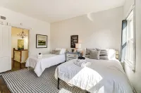 Historic Mt. Adams Townhome-Walkable-Sleeps 10 - balcón