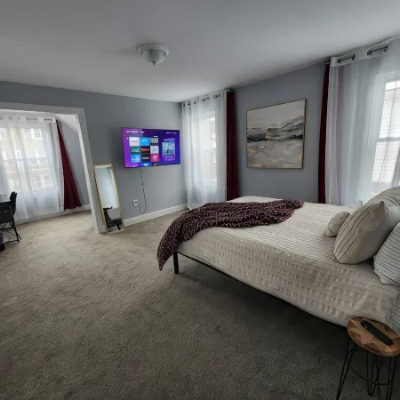 Huge 5BR in Best Location ~ 25 Min to NYC