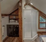 Cozy 1-bedroom cottage on the lake + Dock in charming Crosslake - 4-Star