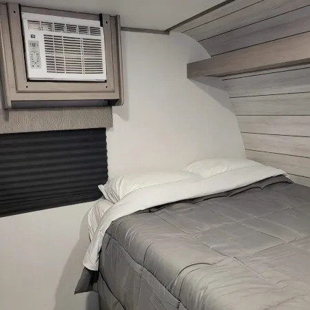 Shaanti Living • Cozy Private Camper 1