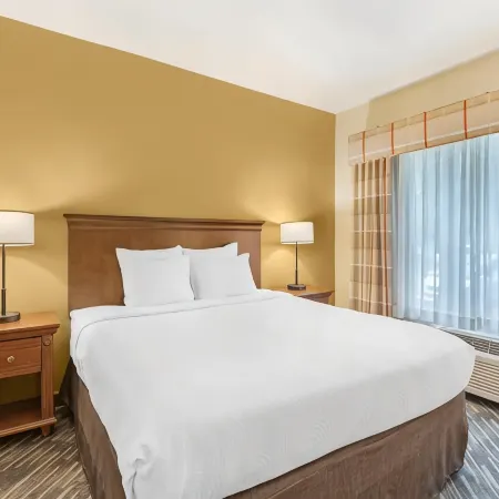 Country Inn & Suites by Radisson, des Moines West, IA Hotels in Clive