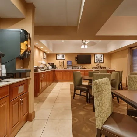Best Western Plus Mishawaka Inn