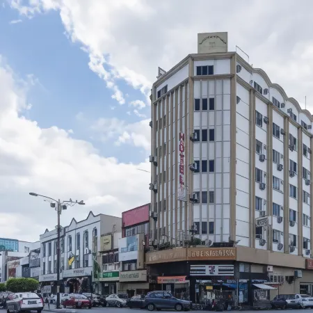 Seremban Inn Отели рядом с достопримечательностью «Парк с озером»