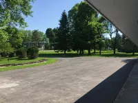 Nightshade Inn & Gardens - 2-Star