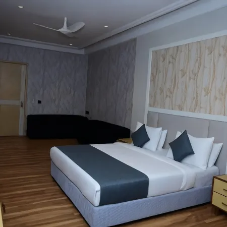 Hotel Prakash Continental