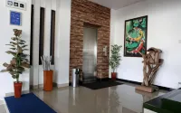 Ratu Homestay Malang - Pensions