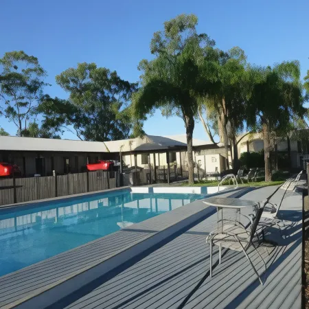 Artesian Spa Motel