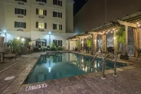 Candlewood Suites MOBILE-DOWNTOWN by IHG - Uima-altaat