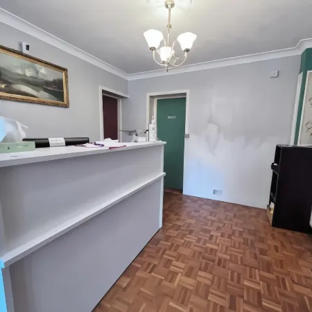 All Seasons Guest House Gatwick & Airport Parking